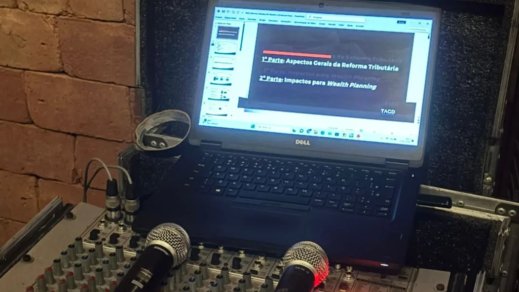 A excelência do evento refletiu a organização brilhante conduzida por Guilherme Azevedo e Matheus Carius. A gestão do patrimônio de famílias empresárias é um desafio complexo que demanda conhecimento técnico sólido, visão de longo prazo e absoluto senso fiduciário.