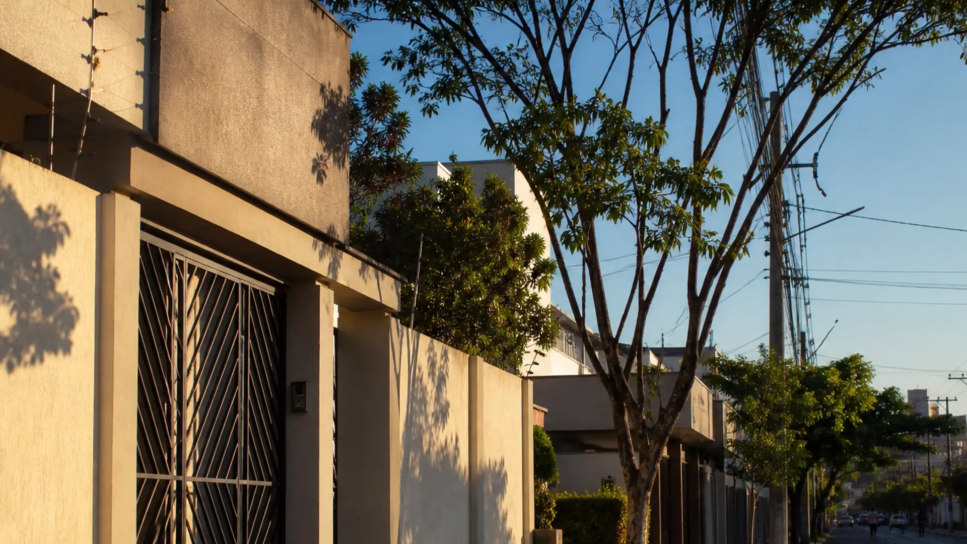 Holding familiar em Uberaba, MG Holding familiar em Uberaba, MG — fotografia editorial documental